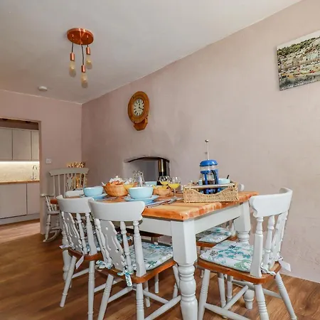 Holiday home Trevalba